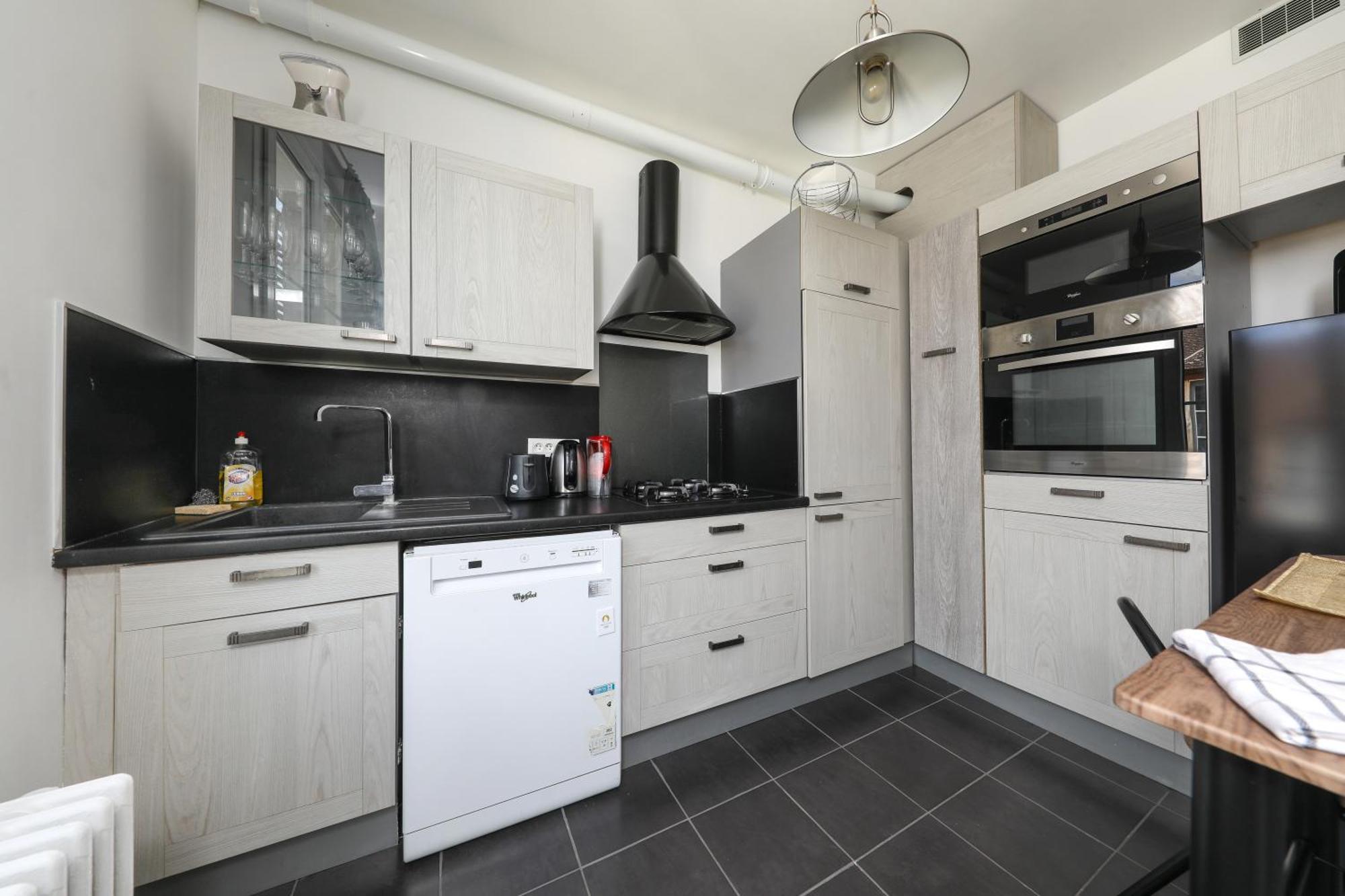 Charmant Appartement Dans Le Centre Ville, A 2 Minutes Du Palais Compiègne Esterno foto